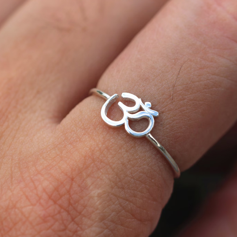 925 sterling silver Om ring benefits of silver jewlery