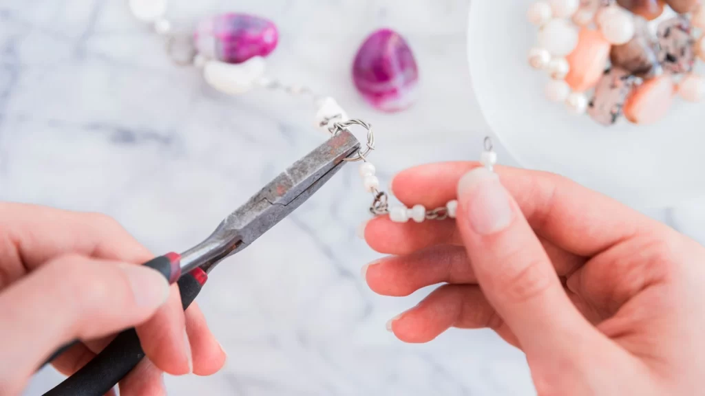 How to clean silver jewellery at home